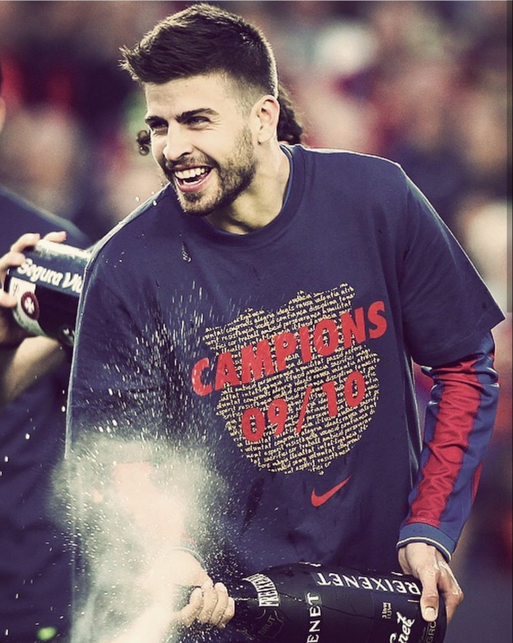 wallpaper for phone Gerard Piqué