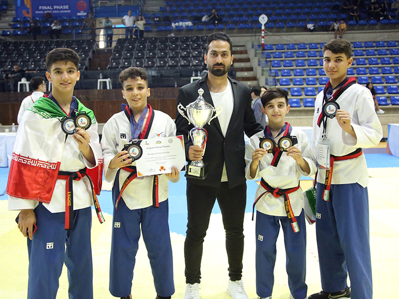 عکس پروفایل بهداد نقی‌ئی