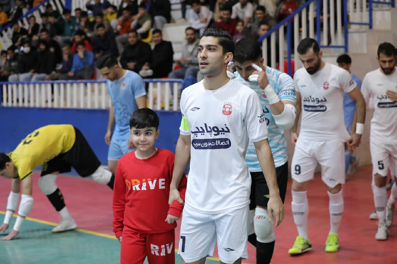 مهدی کریمی سن ایچ ساوه