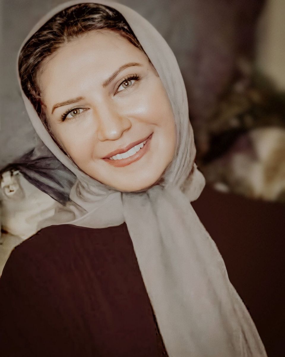 لعیا زنگنه جوانی